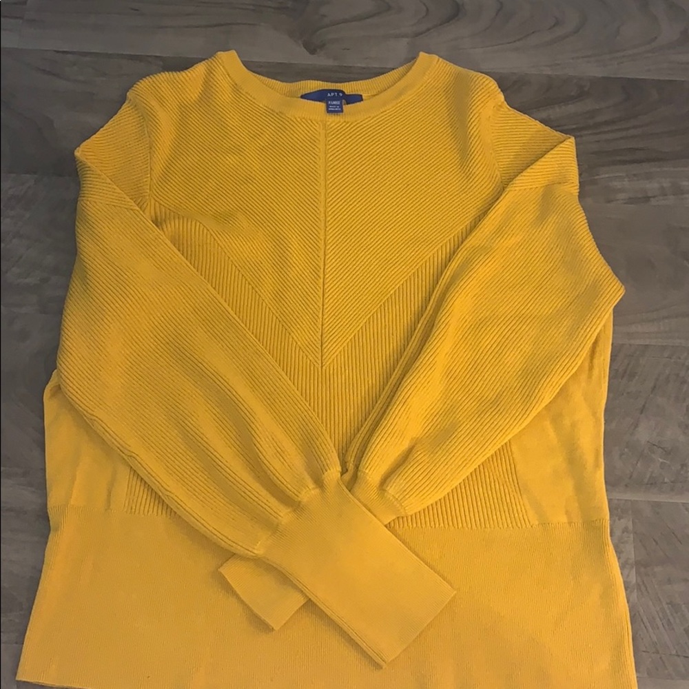 Apt. 9 Gold Sweater✨